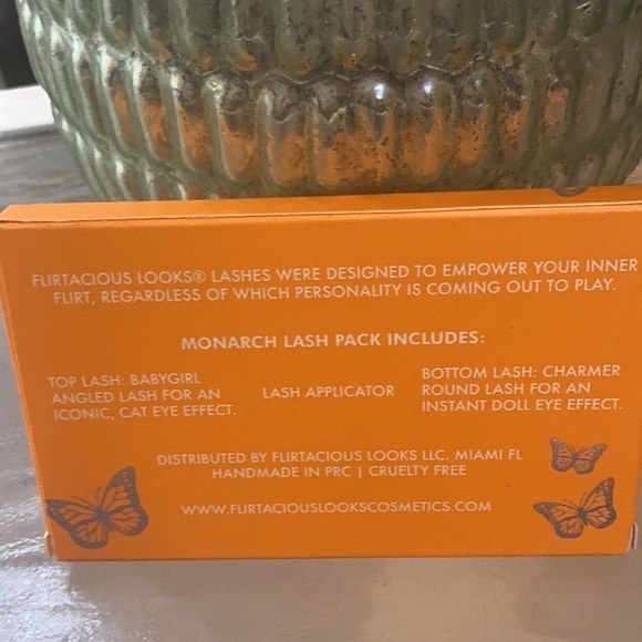 FWP of 70 Flirtatious looks monarch lash pack - Picture 4 of 4